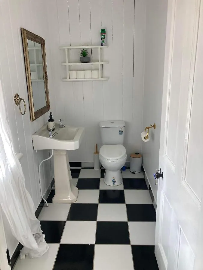 The Old Station Masters House Qld Bed & Breakfast Maryborough