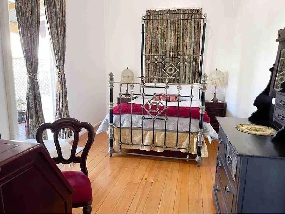 The Old Station Masters House Qld Bed & Breakfast Maryborough