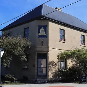 Blue Bell 3*, Sorell Australia